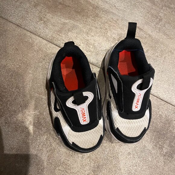 Nike Airmax - Picture 2 of 3